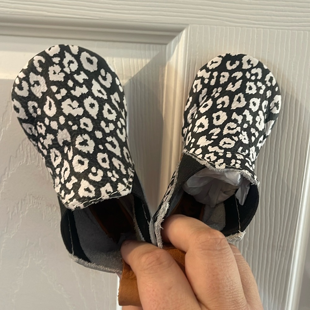 Freshly Picked Moccasins Size 5